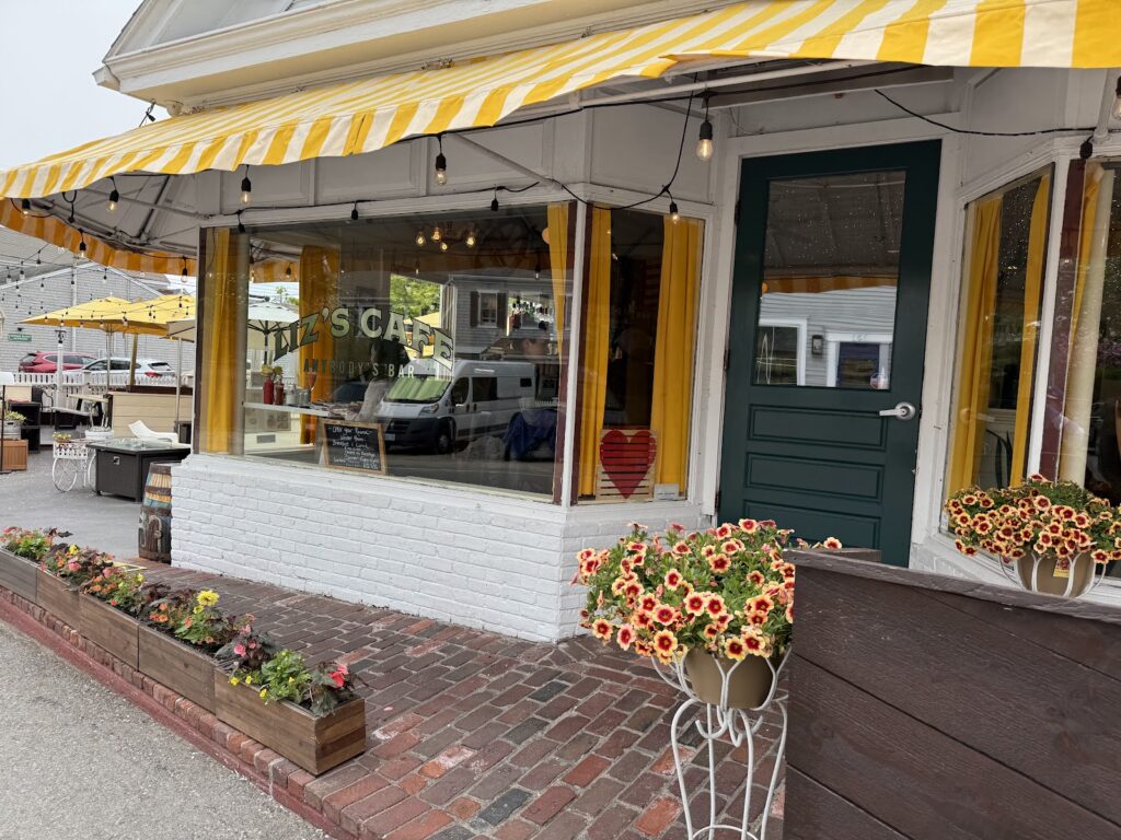 Liz’s Cafe
