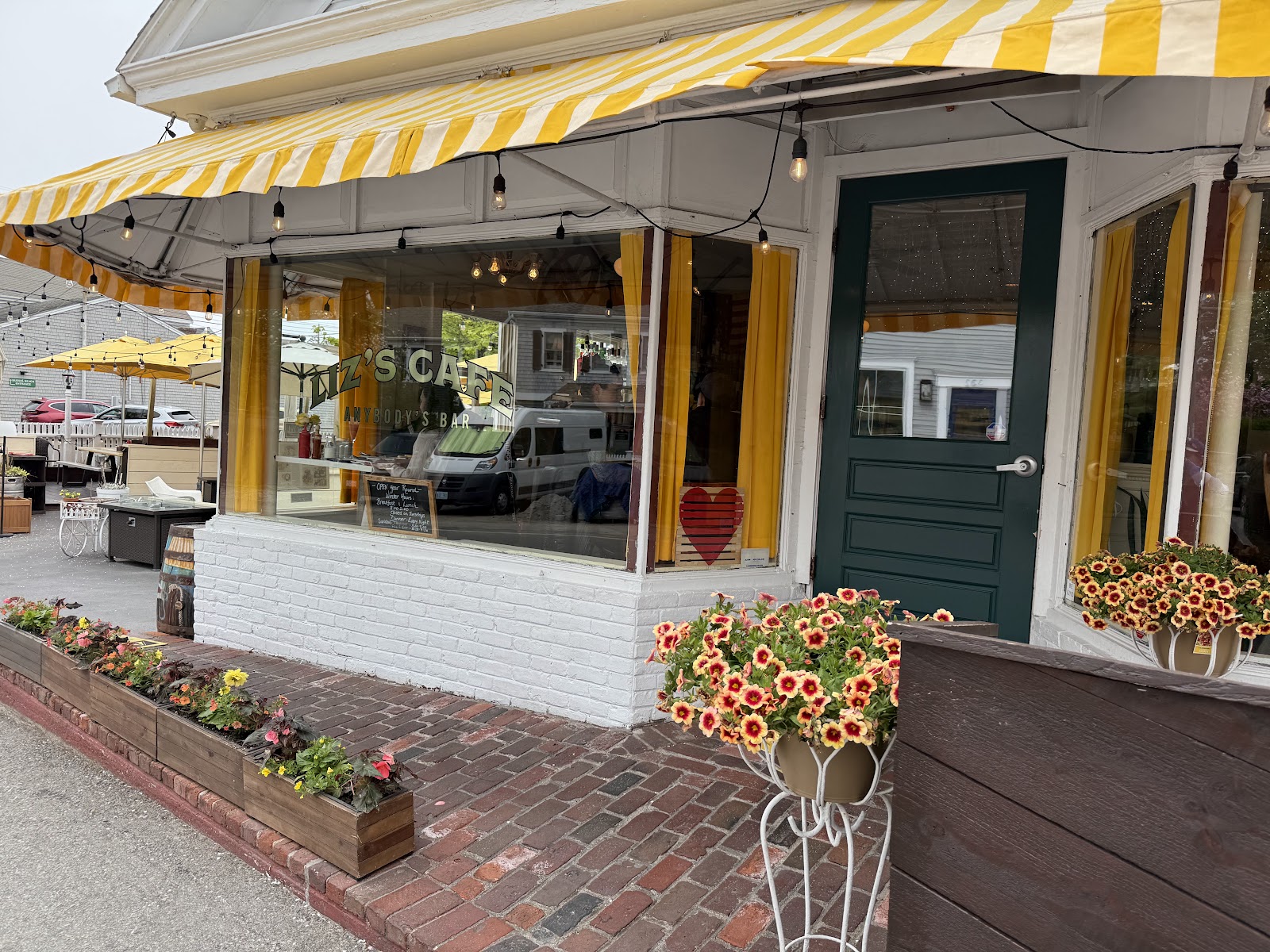 Liz’s Cafe