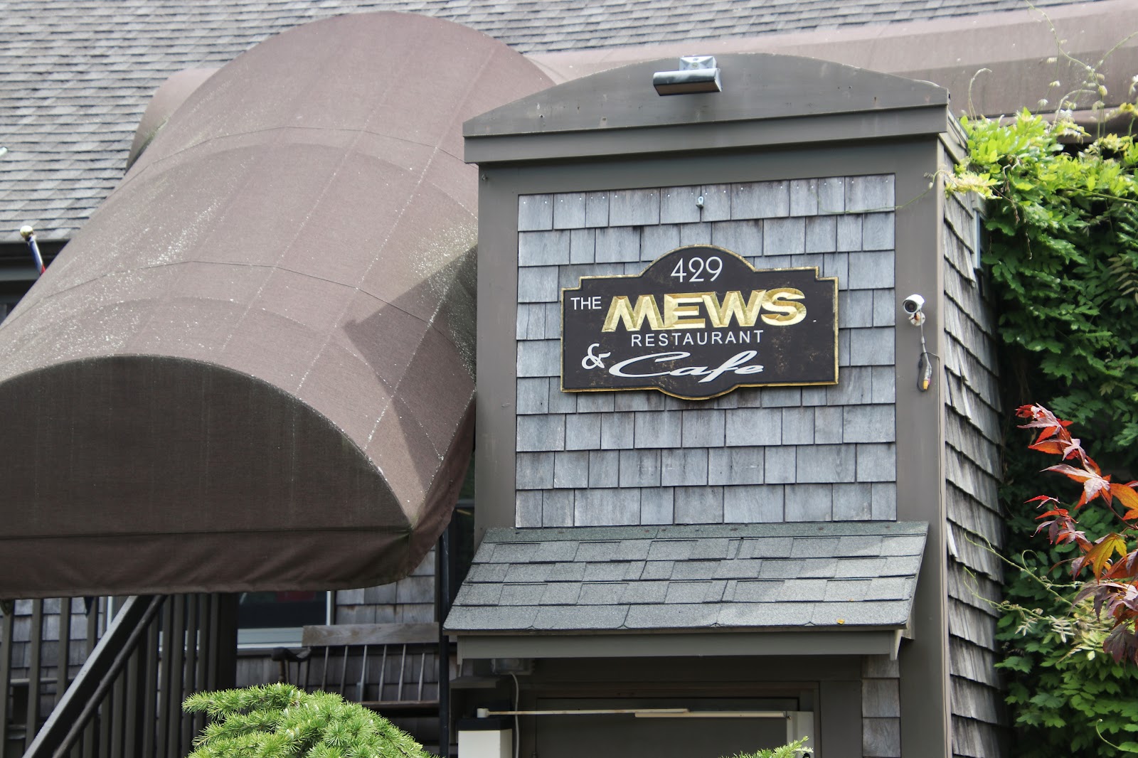 The Mews Restaurant & Café
