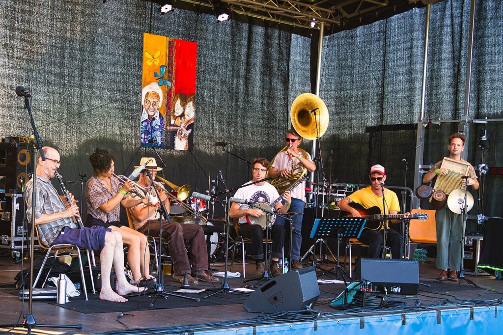 Tuba Skinny