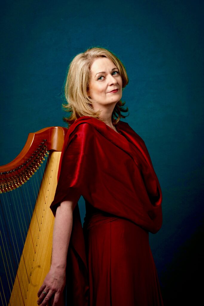 Harpist Ainé Minogue