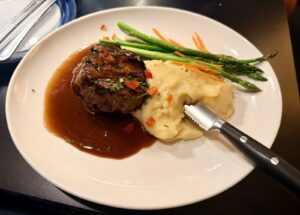 Mahoney's Atlantic Bar & Grill